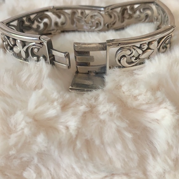 B1462 Retired Silpada Sterling silver Filigree Bracelet - Picture 2 of 3